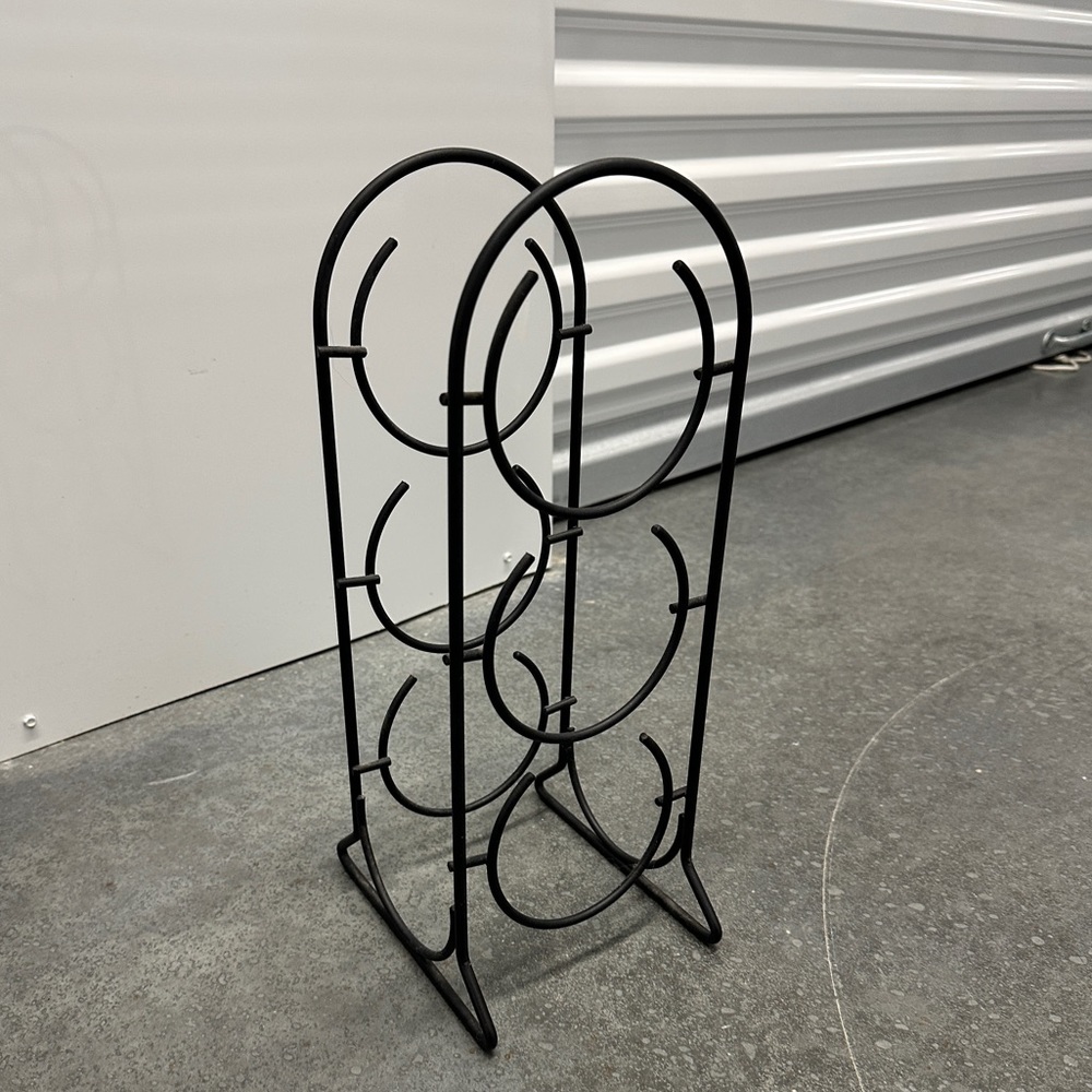 Black Wine Holder